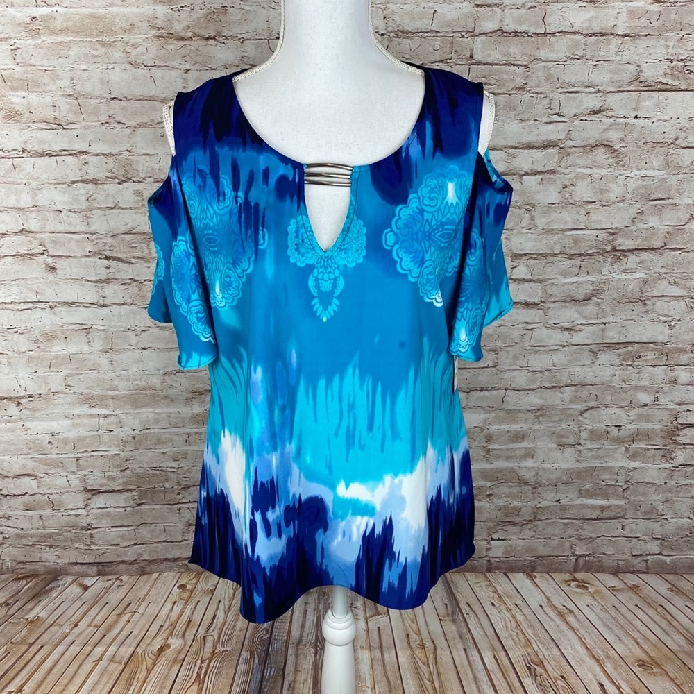 Nygard Petite Medium Cold Shoulder V-Neck Blue Abstract Top NWT